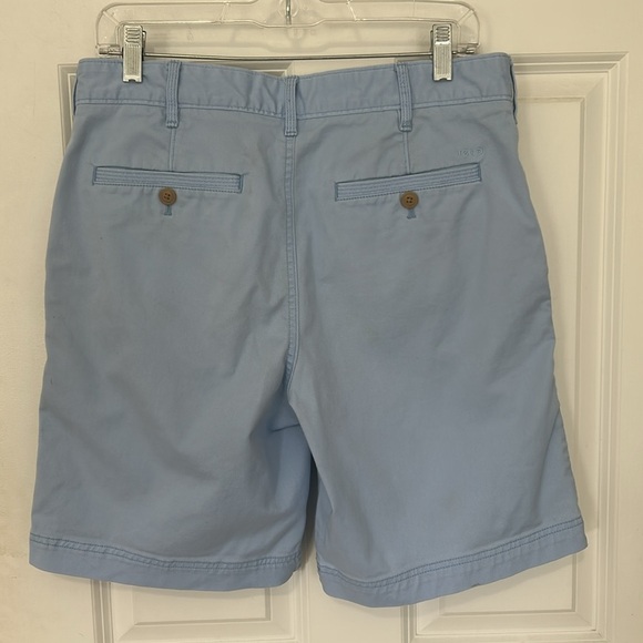 Izod Saltwater stretch inseam 9.5 Flat Front Shorts size 32 light blue Casual - Picture 2 of 4